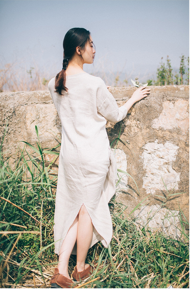 Loose fitting top linen clothing